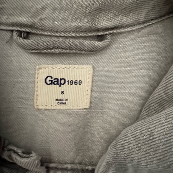 GAP Gray Denim Jacket - Picture 2 of 3